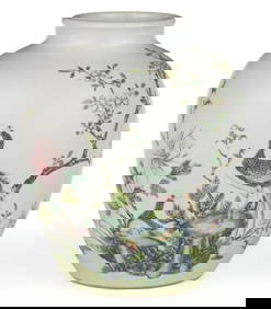 CHINESE EXPORT PORCELAIN FAMILLE ROSE VASE (1 of 6)