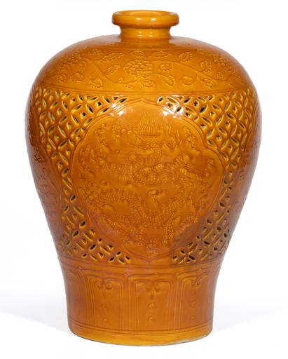 Octagonal Meiping Ji Chou Vase Octagonal Meiping Ji Chou Vase
