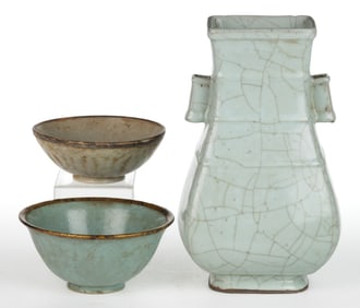 CHINESE EXPORT PORCELAIN CELADON ARTICLES, LOT OF THREE