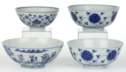 CHINESE EXPORT PORCELAIN BLUE AND WHITE BOWLS, LOT OF FOUR