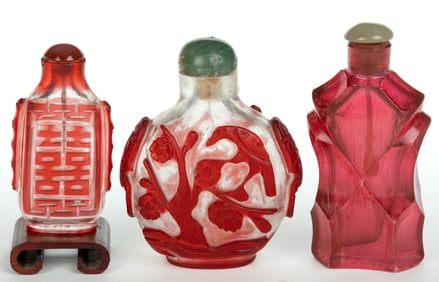CHINESE CARVED PEKING AND OTHER GLASS SNUFF BOTTLES, LOT OF THREE