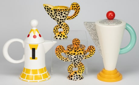 ASSORTED POST-MODERN PORCELAIN COFFEE AND TEA ARTICLES, LOT OF FOUR