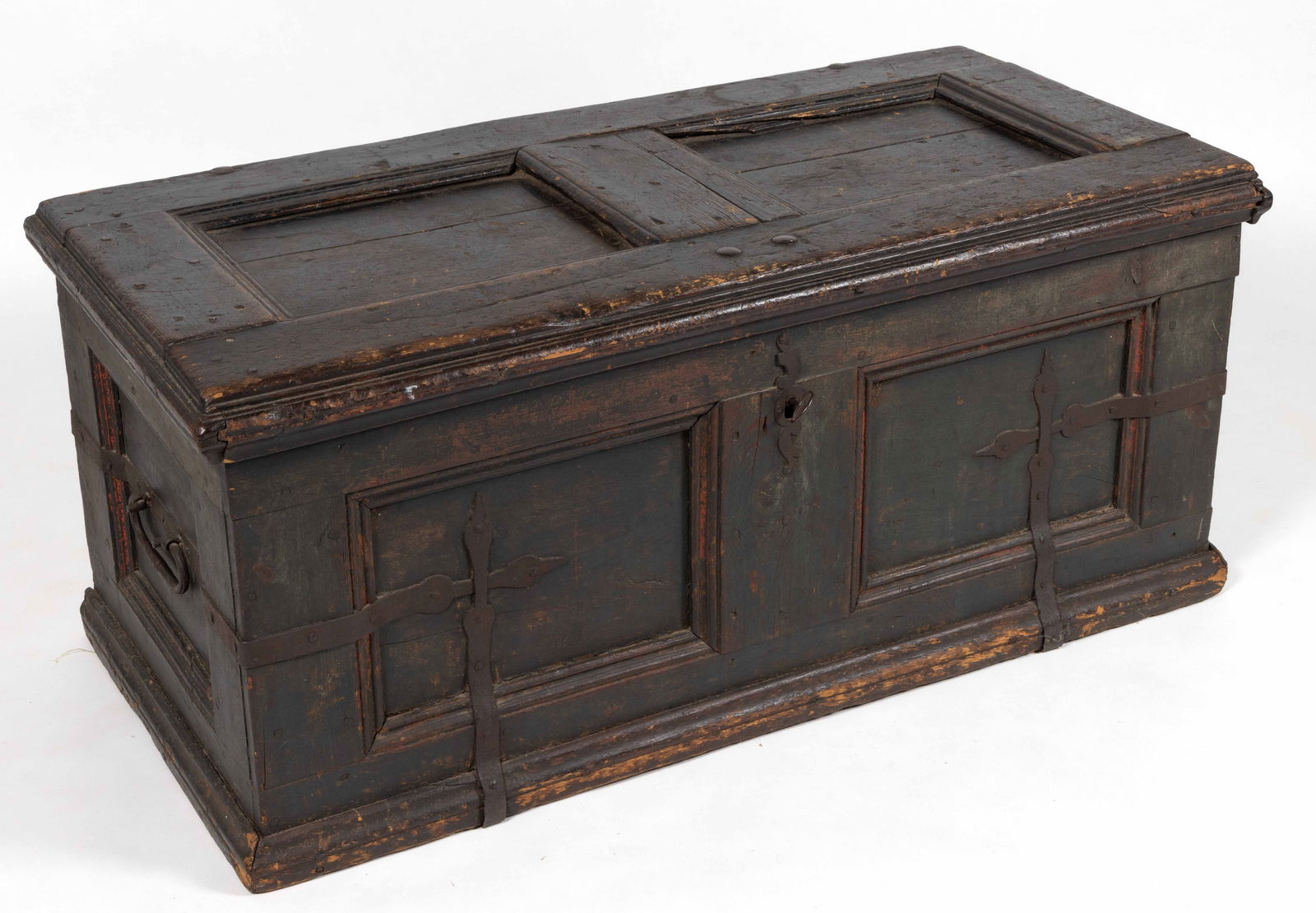 EUROPEAN PINE COFFER / BLANKET CHEST (1 of 8)