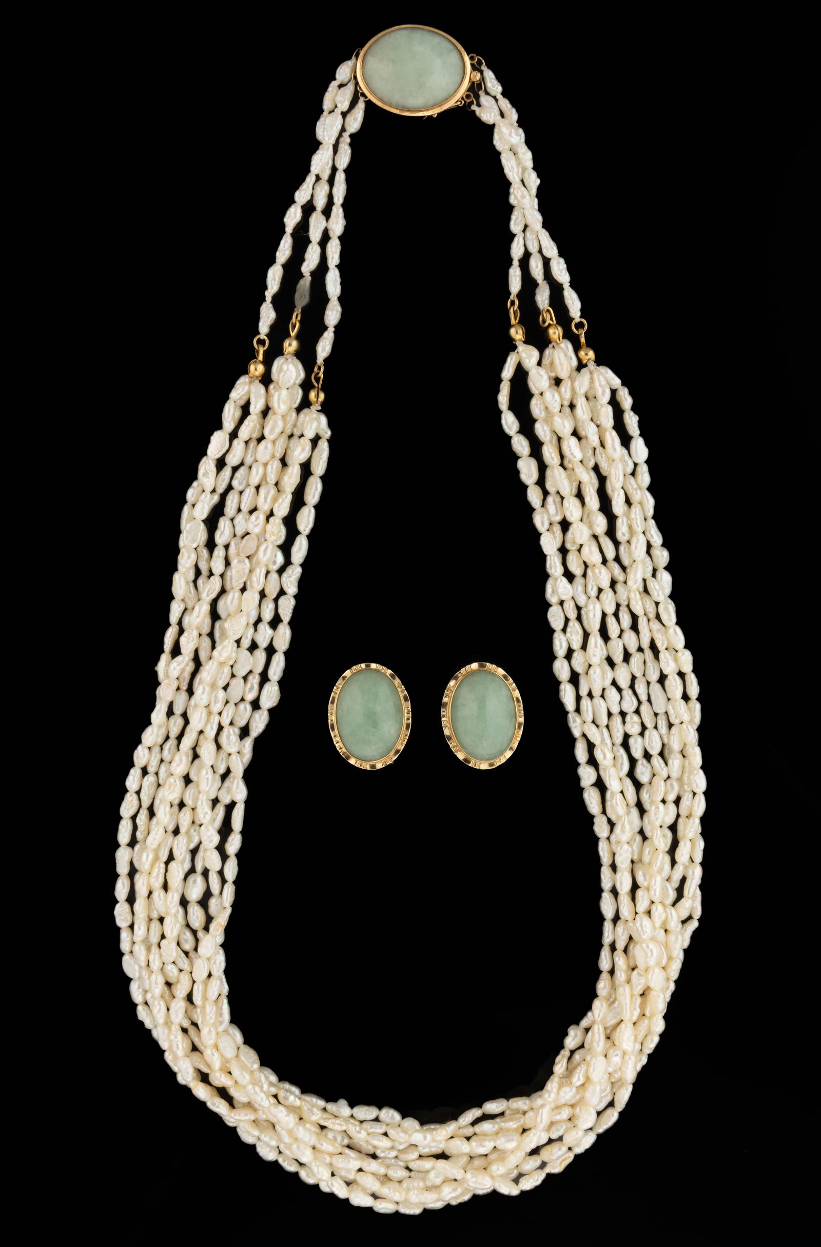 VINTAGE / CONTEMPORARY 14K YELLOW GOLD AND JADE THREE-PIECE JEWELRY ENSEMBLE (1 of 1)