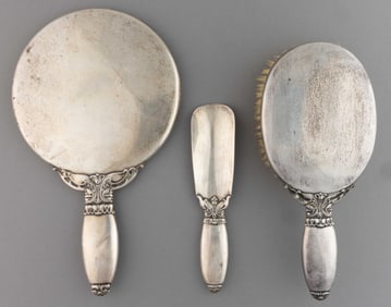 GORHAM STERLING SILVER-HANDLED THREE-PIECE DRESSER / VANITY SET