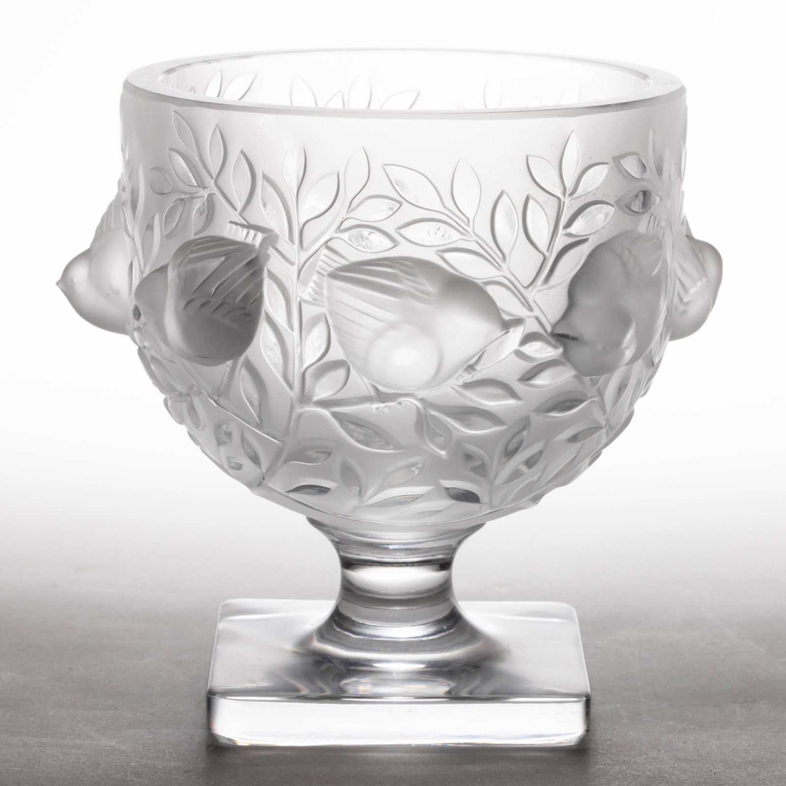LALIQUE ELISABETH ART GLASS VASE (1 of 2)