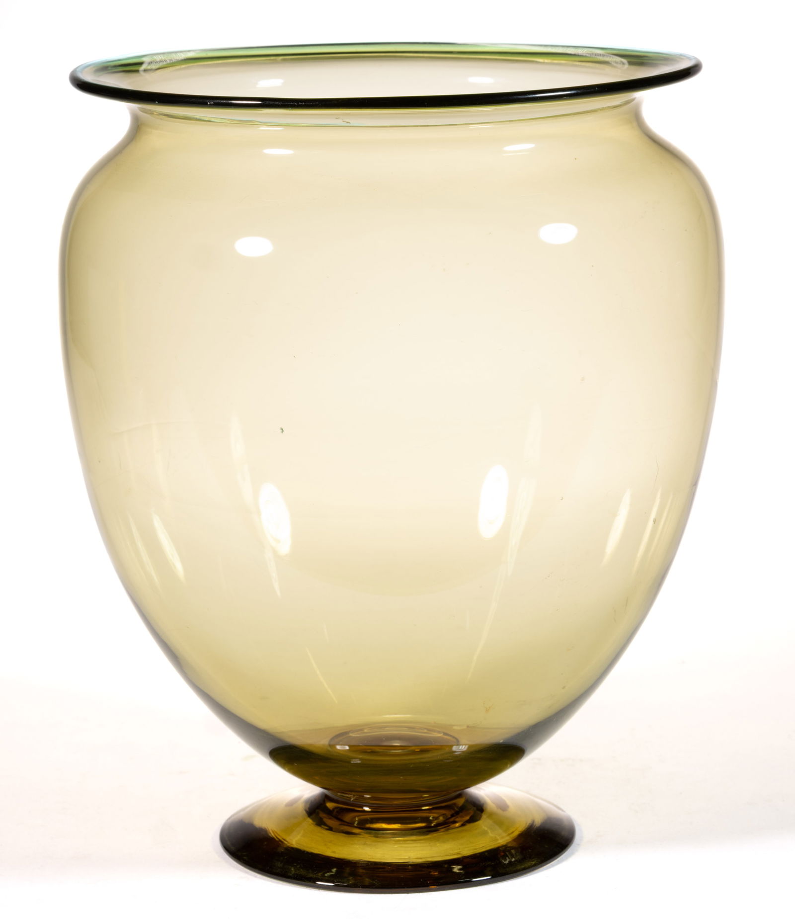 STEUBEN NO. 938 ART GLASS VASE: STEUBEN NO. 938 ART GLASS VASE, Old Gold, applied Celeste Blue rim, polished pontil mark. Steuben Glass Works. Circa 1925. 8 7/8" H. Provenance: From the collection of Dr. William and Harriet El