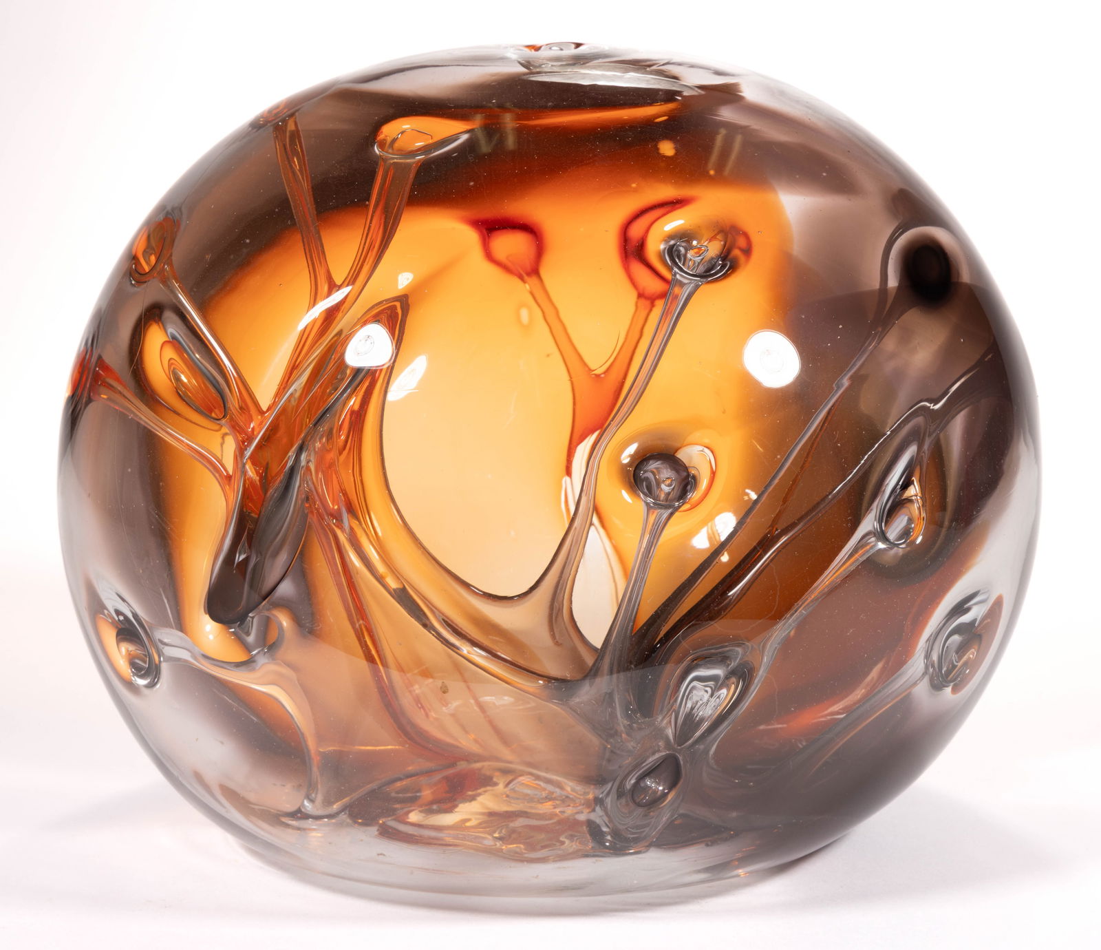 PETER BRAMHALL (AMERICAN, B. 1942) INTERIOR PULLED STUDIO ART GLASS SCULPTURE: PETER BRAMHALL (AMERICAN, B. 1942) INTERIOR PULLED STUDIO ART GLASS SCULPTURE, colorless all with interior orange and grey pulled decoration, signed to the underside, "Peter Bromhall/June 10, 198