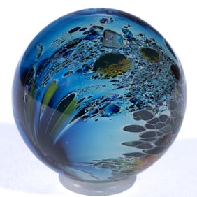 JOSH SIMPSON (AMERICAN, B. 1949) INHABITED PLANET STUDIO ART GLASS MARBLE