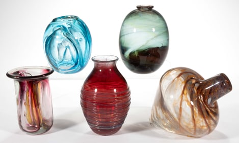 ASSORTED STUDIO ART GLASS ARTICLES, LOT OF FIVE
