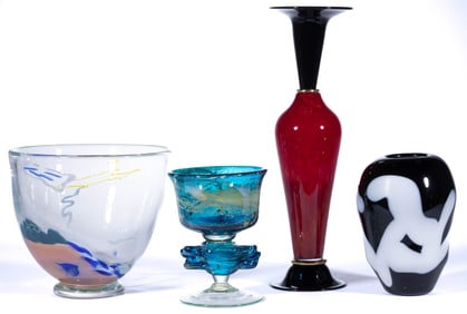 ASSORTED STUDIO ART GLASS ARTICLES, LOT OF FOUR