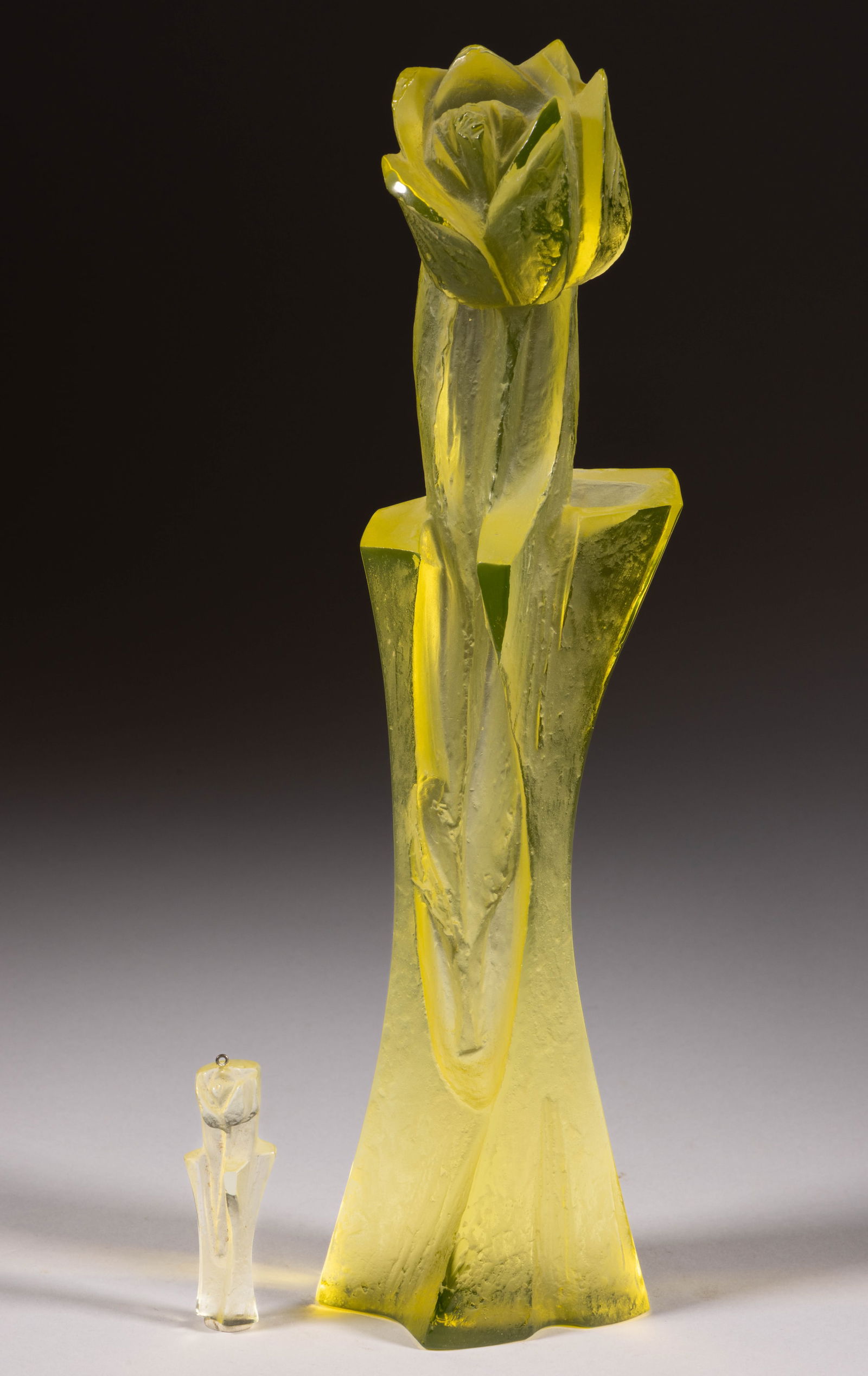 JAN CZERNY (1907-1978) CAST GLASS ROSE STUDIO ART GLASS SCULPTURE AND NECKLACE PENDANT (1 of 2)
