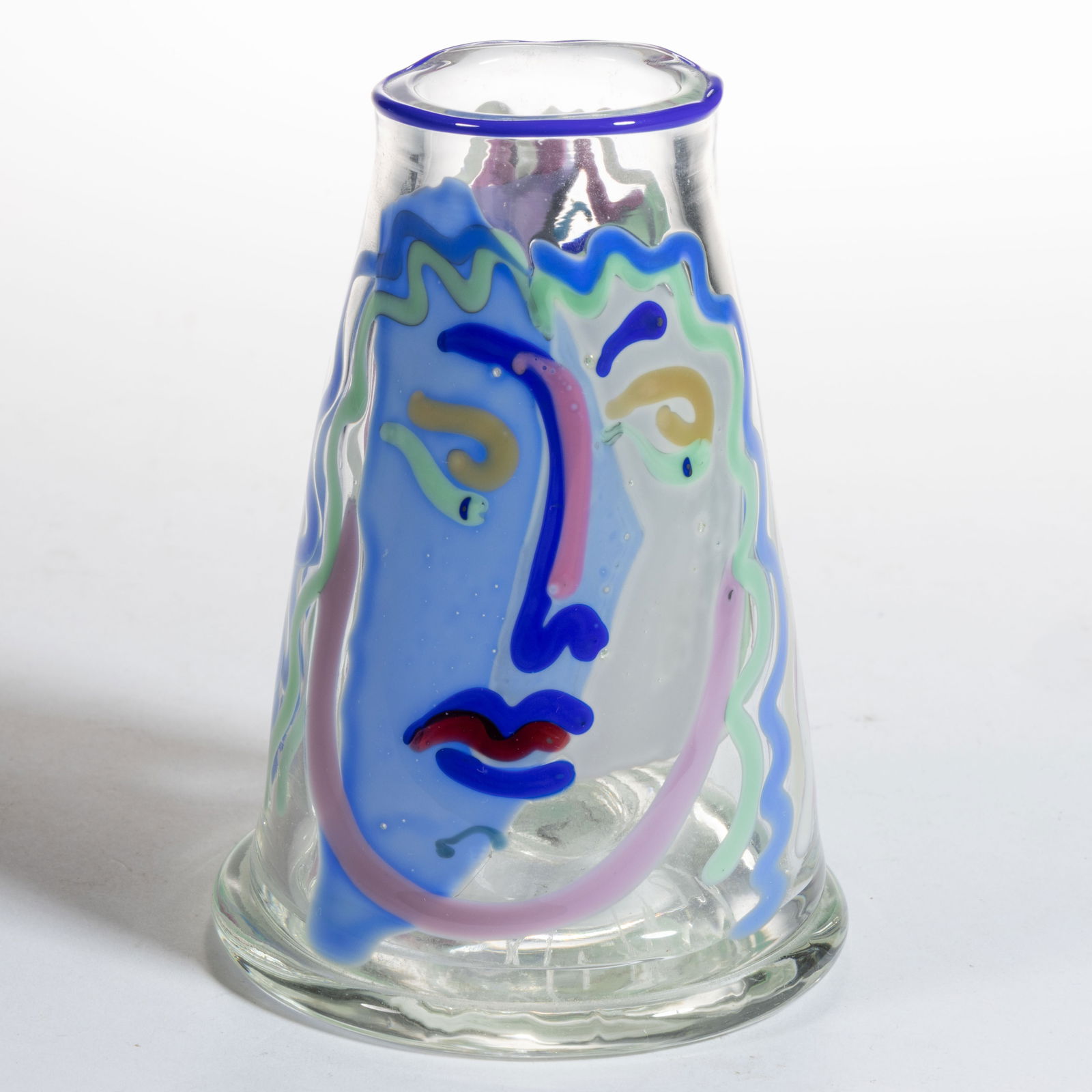WILLIAM BERNSTEIN (NORTH CAROLINA, 20TH / 21ST CENTURY) ABSTRACT PORTRAIT STUDIO ART GLASS VASE (1 of 5)