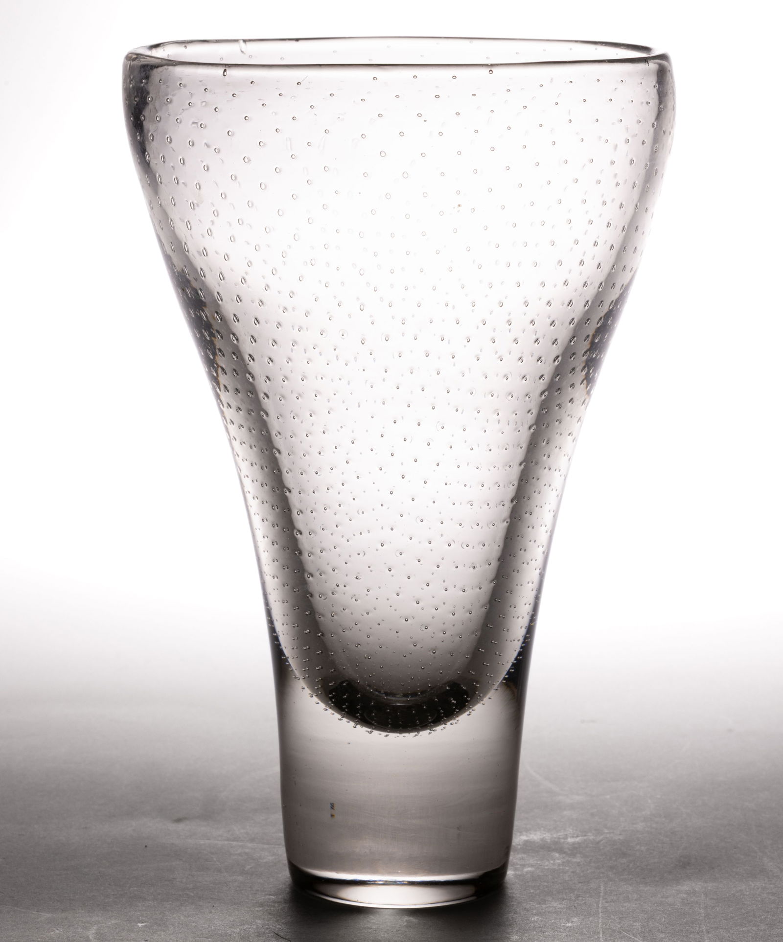 GUNNEL NYMAN (FINISH, 1909-1948) CONTROLLED BUBBLE ART GLASS VASE (1 of 2)