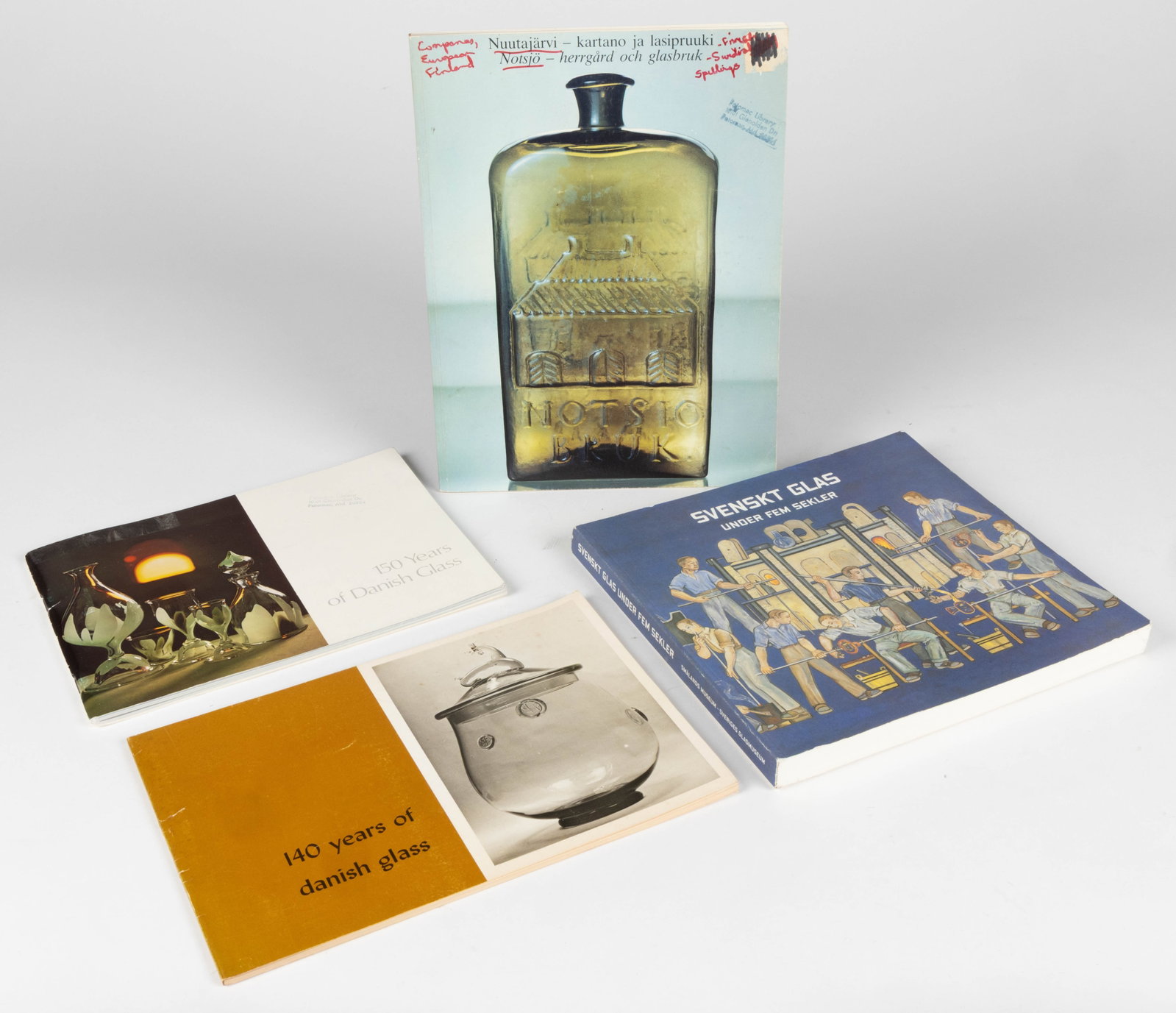 SCANDINAVIAN HISTORICAL GLASS EXHIBITION CATALOGUES, LOT OF FOUR: SCANDINAVIAN HISTORICAL GLASS EXHIBITION CATALOGUES, LOT OF FOUR, comprising Eenila, et al., Nuutajarvi - Kartano ja Lasipruuki; Holmer, Svenskt Glas - Under fem Sekler; Lutken,&nb