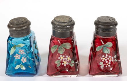PHOENIX ATTRIBUTED PINCHED IN ENAMEL DECORATED GLASS SALT AND PEPPER SHAKERS, LOT OF THREE