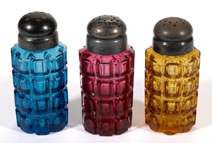 VICTORIAN CASED AND POLISHED WAFFLE COLUMNS GLASS SALT AND PEPPER SHAKERS, LOT OF THREE