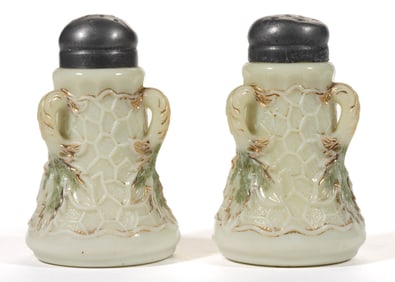 NORTHWOOD MAPLE LEAF PAIR OF SALT AND PEPPER SHAKERS