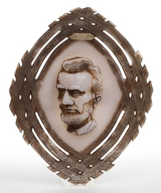 PRESIDENT LINCOLN LOGS / RAIL SPLITTER HISTORICAL GLASS OVAL PLAQUE