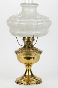 ALADDIN BRASS MODEL NO. 8 KEROSENE TABLE LAMP