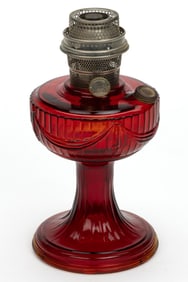 ALADDIN MODEL NO. B-62 / SHORT LINCOLN DRAPE KEROSENE STAND LAMP