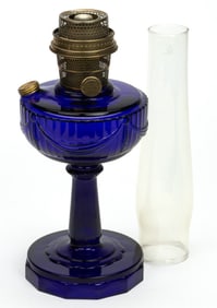ALADDIN MODEL NO. B-76 / TALL LINCOLN DRAPE KEROSENE STAND LAMP