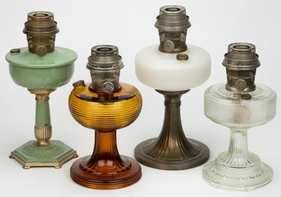 ASSORTED ALADDIN PATTERNED KEROSENE STAND LAMPS, LOT OF FOUR