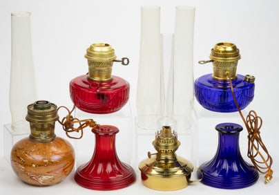 ASSORTED ALADDIN REPRODUCTION AND MODERN KEROSENE LAMPS, LOT OF FOUR