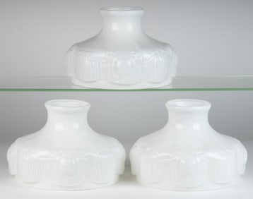 ALADDIN MODEL NO. 201 REPRODUCTION TABLE LAMP SHADES, LOT OF THREE