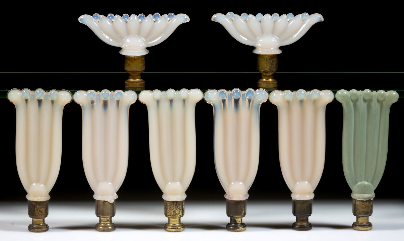 ALADDIN PRECISION AND FLAT TOP / PEACOCK URN ELECTRIC LAMP FINIALS, LOT OF EIGHT: ALADDIN PRECISION AND FLAT TOP / PEACOCK URN ELECTRIC LAMP FINIALS, LOT OF EIGHT, comprising six Precision, including five alacite examples and a pale green enameled example; and two Flat Top/Pea