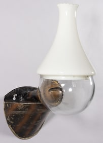 ANGLE LAMP CO. DECORATED SHEET-IRON NO. 101 / WALL CONE SINGLE-ARM KEROSENE WALL-MOUNT LAMP