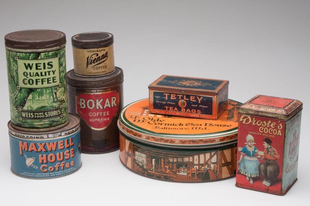 BEVERAGE ADVERTISING TIN CONTAINERS, LOT OF SEVEN: BEVERAGE ADVERTISING TIN CONTAINERS, LOT OF SEVEN, comprising four coffee, two tea and one cocoa. First half 20th century. 2" to 5 3/4" H. Provenance: From the collection of the late Betty Jane Renn, 