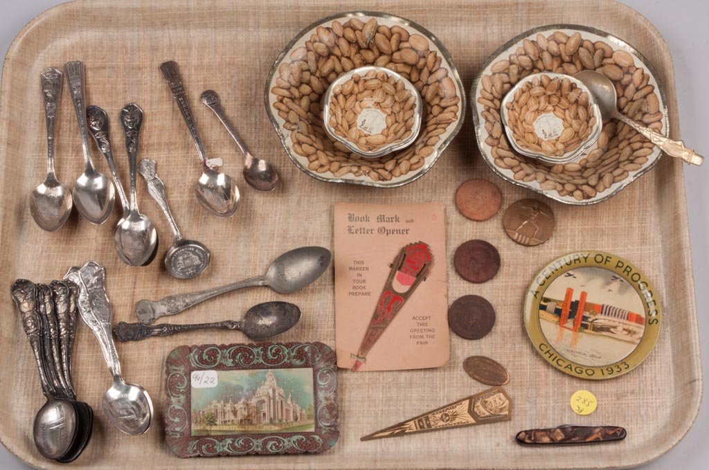 ASSORTED AMERICAN WORLD'S FAIR SOUVENIRS, LOT OF 38: ASSORTED AMERICAN WORLD'S FAIR SOUVENIRS, LOT OF 38, including a set of six 1904 St. Louis spoons and change tray, 1933 Chicago change tray and Research/Industry medallion, etc. 20th century. Various 
