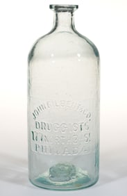 JOHN GILBERT & CO. PHILADELPHIA, PENNSYLVANIA DRUGGIST / APOTHECARY MEDICINE BOTTLE