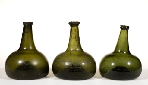DUTCH FREE-BLOWN BLACK GLASS ONION / UTILITY BOTTLES, LOT OF THREE