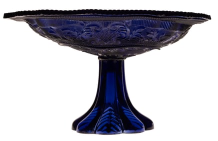 PRESSED LACY PRINCESS FEATHER MEDALLION AND BASKET OF FLOWERS COMPOTE / DISH ON FOOT