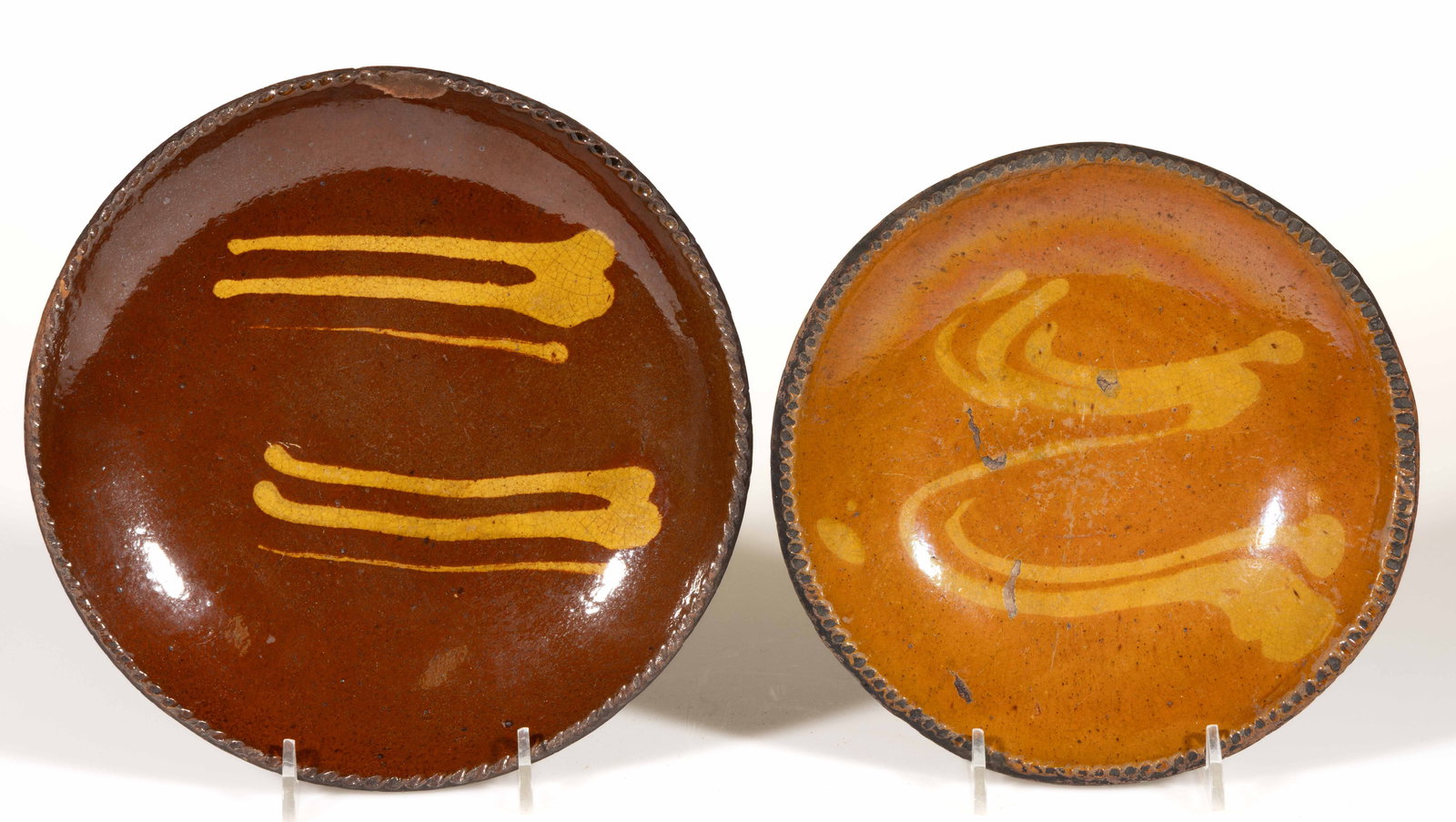 AMERICAN DECORATED EARTHENWARE / REDWARE DISH / PLATE (1 of 2)