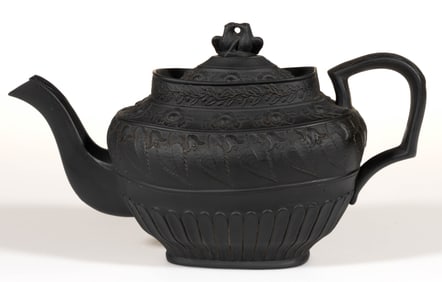 ENGLISH BLACK BASALT DRY-BODIED STONEWARE TEAPOT