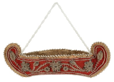 NATIVE AMERICAN HAUDENOSAUNEE (IROQUOIS) BEADWORK HANGING CANOE WHIMSY