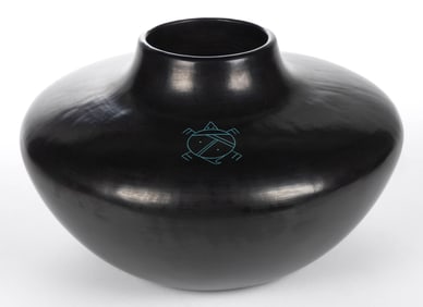 SIGNED PAUL JOSEPH "SPECKLED ROCK" TAFOYA (1952-2017), NATIVE AMERICAN SANTA CLARA PUEBLO BLACKWARE