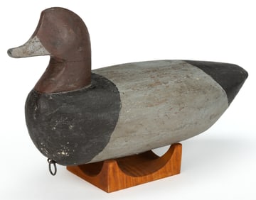 JOHN AUSTIN (COROLLA, NORTH CAROLINA, 1891-1981), ATTRIBUTED, CARVED AND PAINTED REDHEAD BATTERY