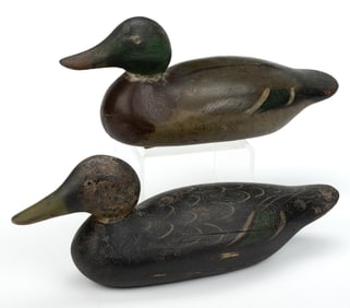 MASON CARVED AND PAINTED DUCK DECOYS, LOT OF TWO
