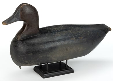 CURRITUCK SOUND, NORTH CAROLINA CARVED AND PAINTED CANVASBACK DECOY