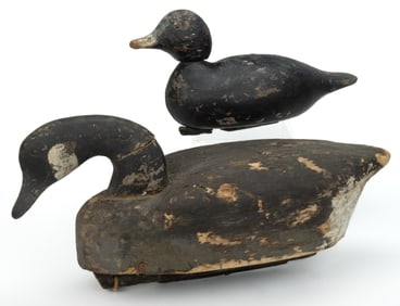 AMERICAN FOLK ART CARVED AND PAINTED WILDFOWL DECOYS, LOT OF TWO