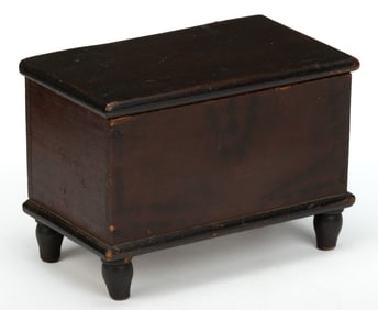 STIREWALT FAMILY, SHENANDOAH VALLEY OF VIRGINIA, PAINT-DECORATED YELLOW PINE DIMINUTIVE BOX