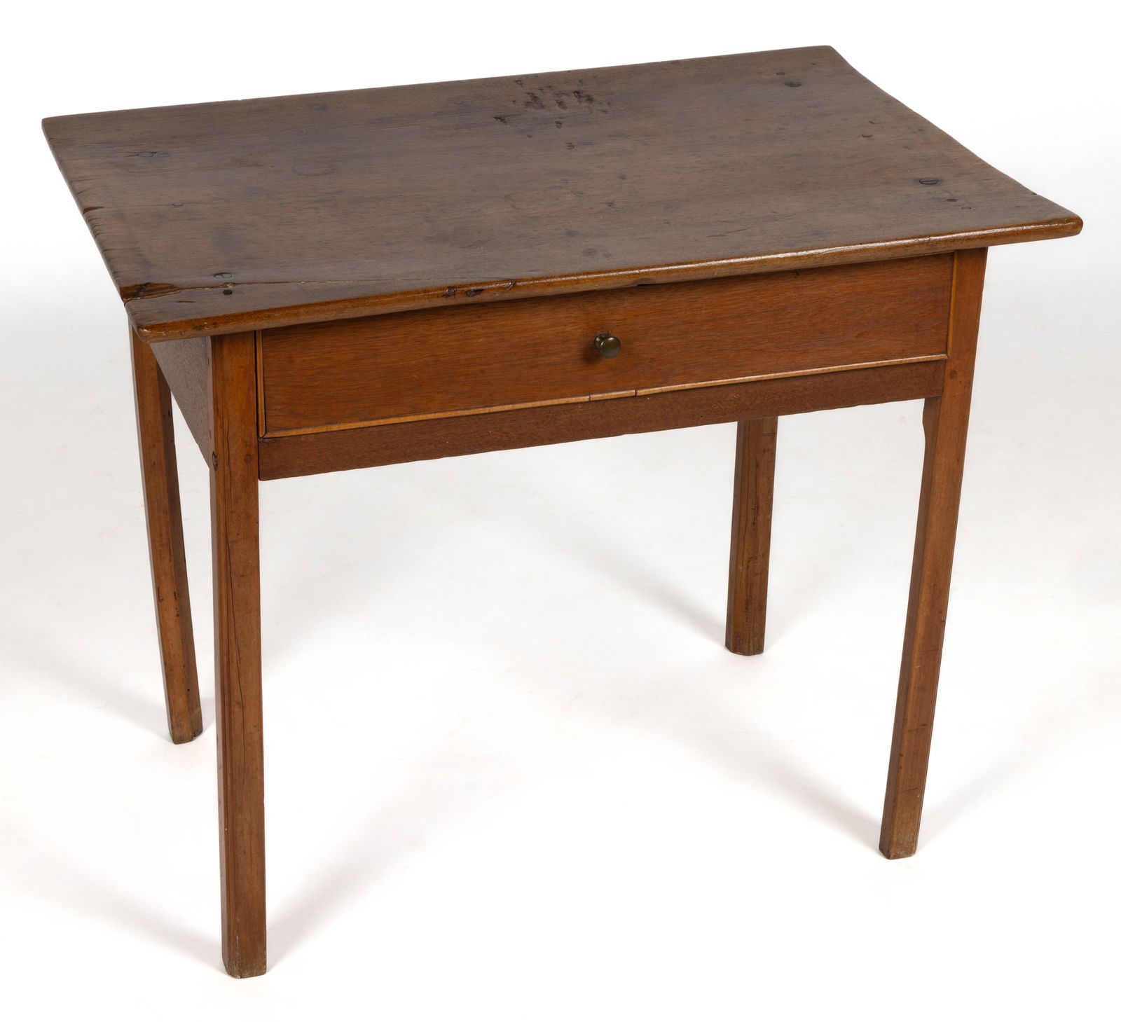 SHENANDOAH VALLEY OF VIRGINIA CHIPPENDALE WALNUT WORK TABLE / STAND: SHENANDOAH VALLEY OF VIRGINIA CHIPPENDALE WALNUT WORK TABLE / STAND, the rectangular overhanging single-board top over a plain skirt with a full drawer, the drawer front with an applied maple cockbead