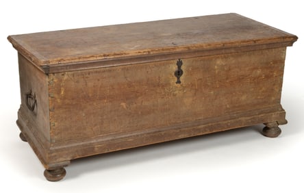 PENNSYLVANIA POPLAR BLANKET CHEST