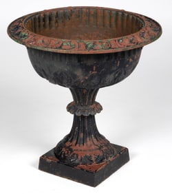 AMERICAN VICTORIAN CAST-IRON GARDEN URN / PLANTER