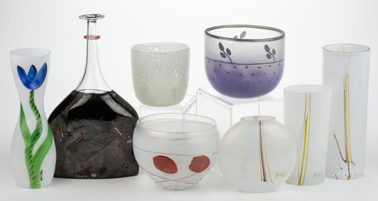 ASSORTED KOSTA BODA, SWEDEN STUDIO ART GLASS BOWLS AND VASES, LOT OF EIGHT