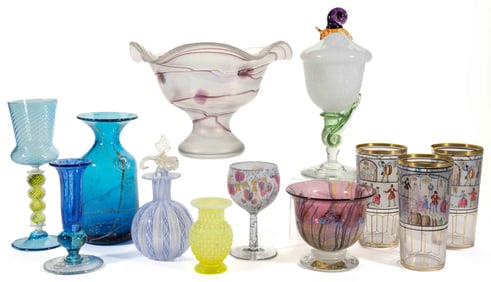 ASSORTED BOHEMIAN, STUDIO, AND OTHER 20TH CENTURY ART GLASS ARTICLES, LOT OF 12